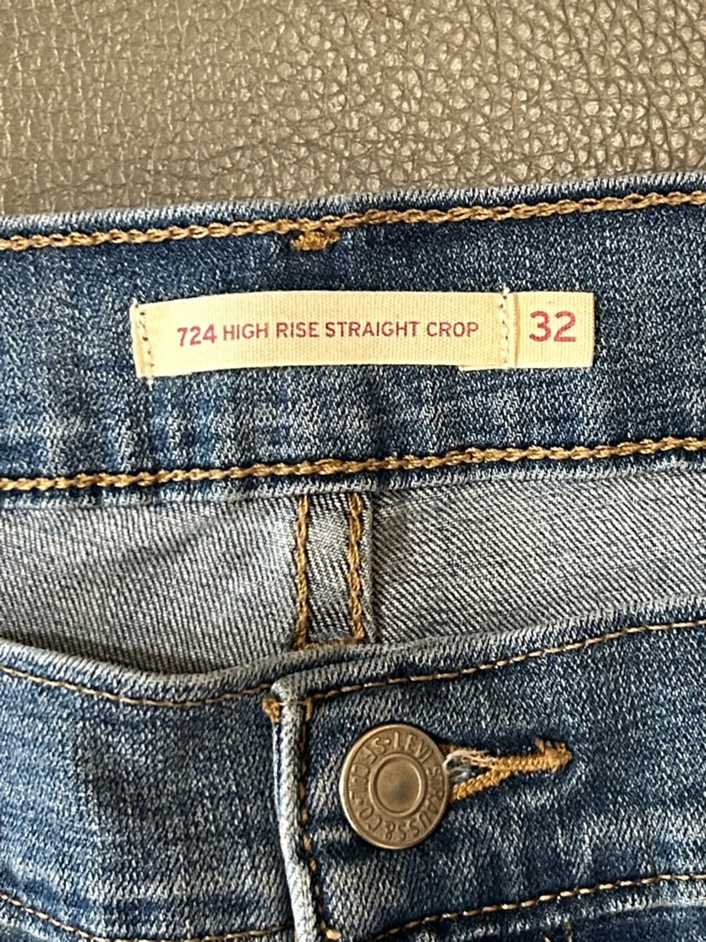 Levi’s high-rise Straight crop Women’s Blue Distressed Straight-Leg Jeans sz 32 - Picture 2 of 4